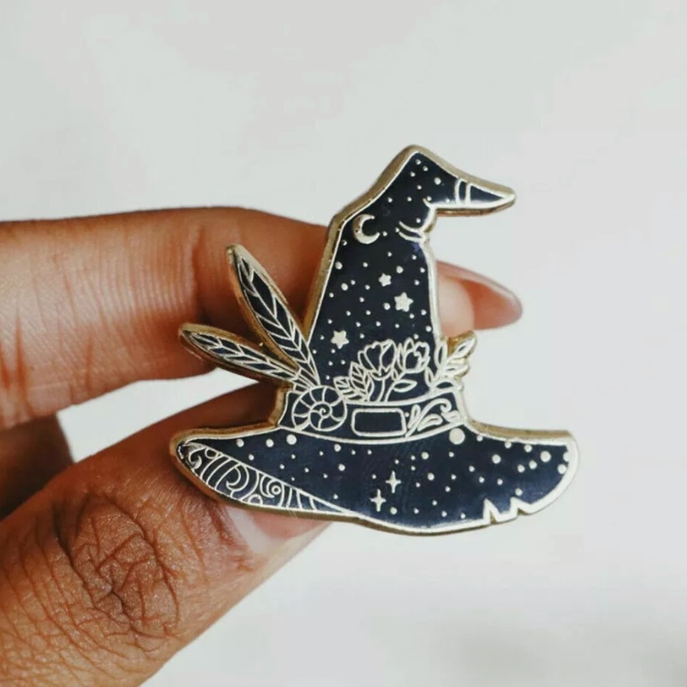 Floral Witch Hat Enamel Pin 🌿🖤